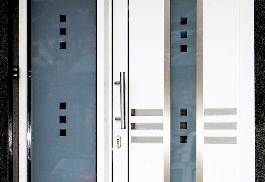 Aliuminio durų varčia nesideformuoja, todėl spynų nesugadina